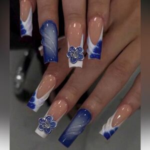 Press on nails